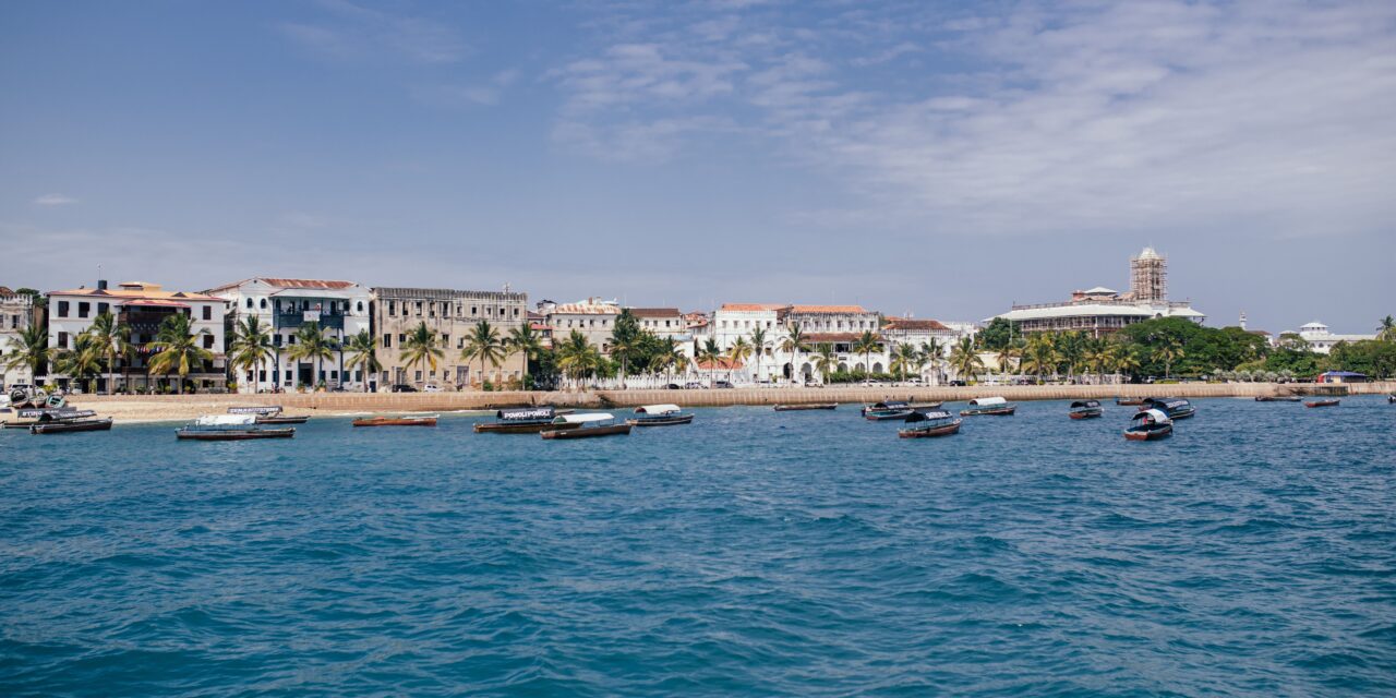 How to Combine Serengeti Safari and Zanzibar Beach – Complete Guide 2026-2027